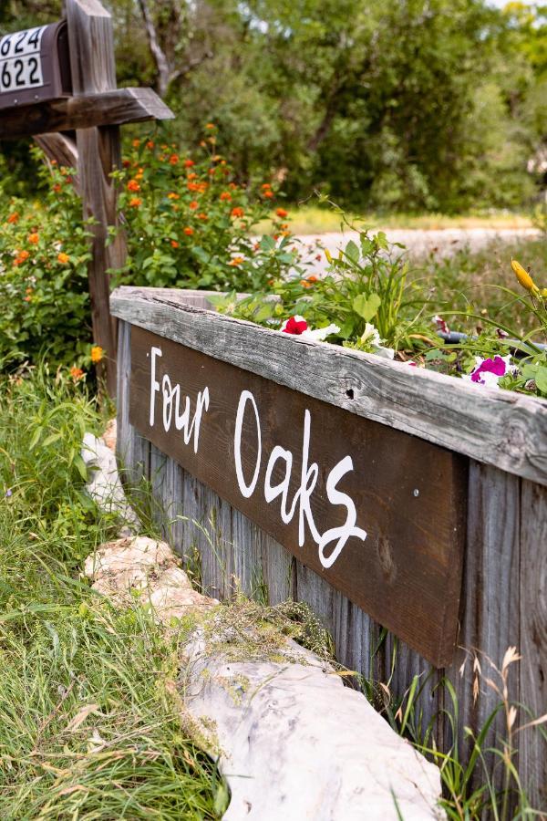 Dean'S Den: Private Deck W/ Jacuzzi And A View Villa New Braunfels Exterior photo