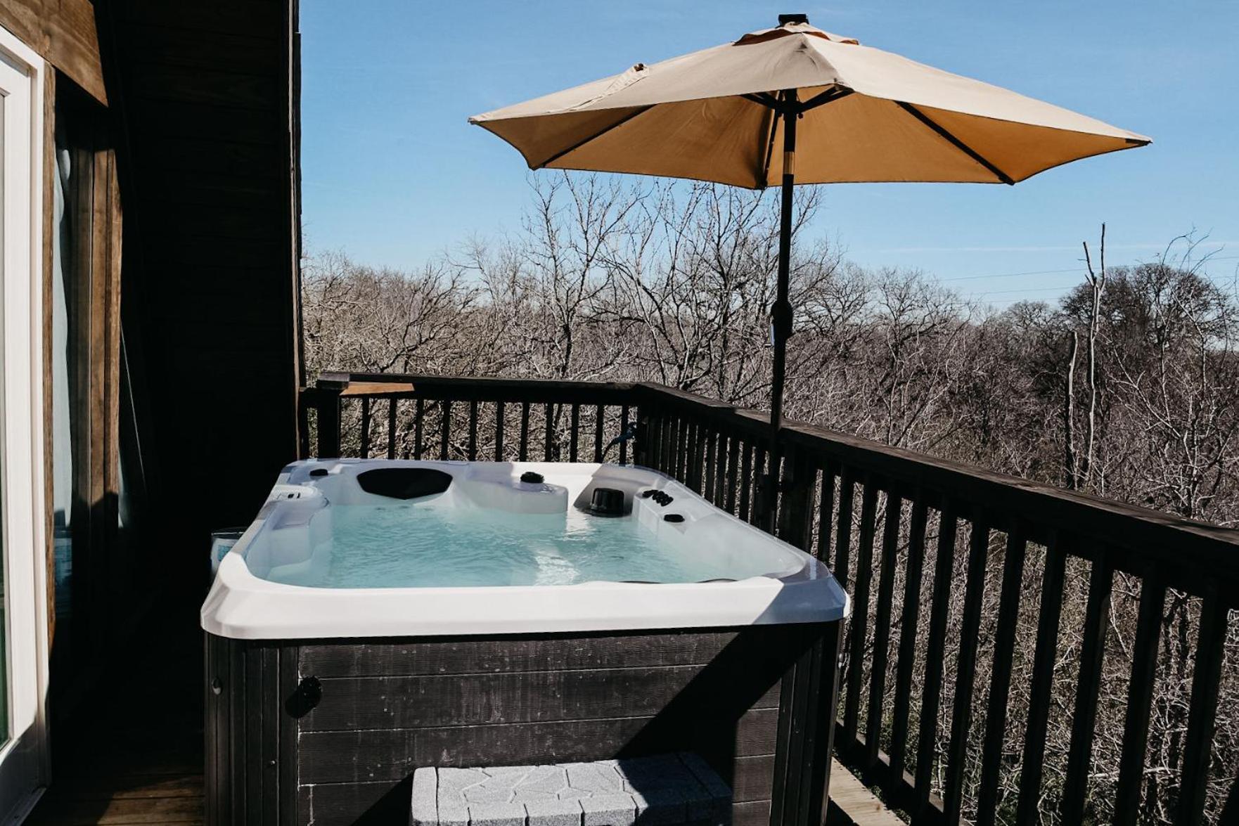 Dean'S Den: Private Deck W/ Jacuzzi And A View Villa New Braunfels Exterior photo